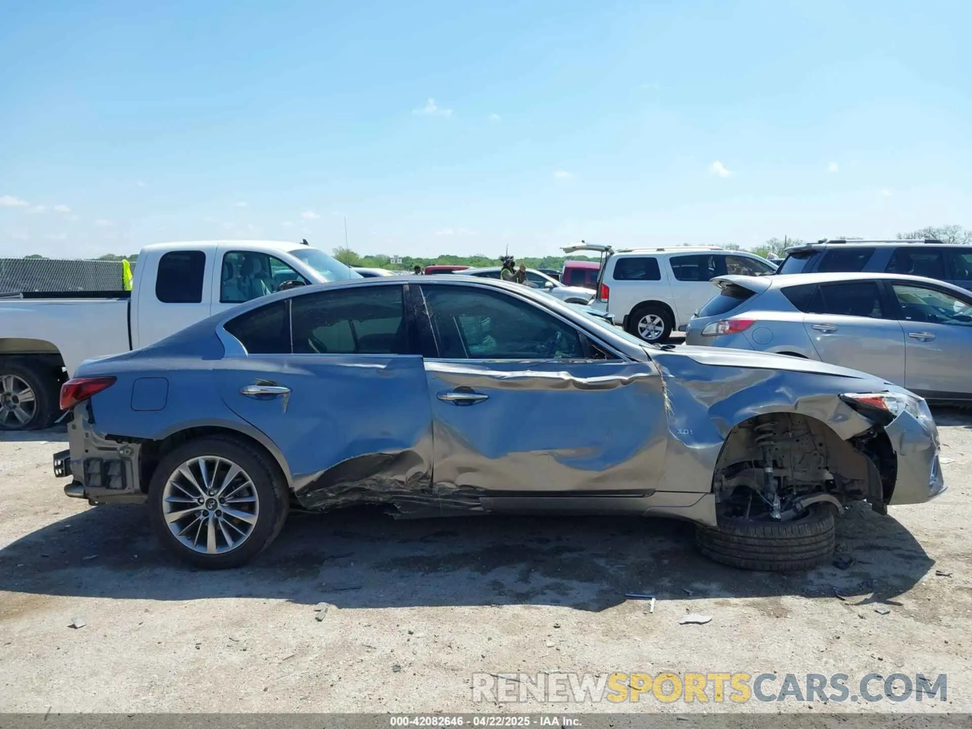 13 Photograph of a damaged car JN1EV7AP0KM514389 INFINITI Q50 2019