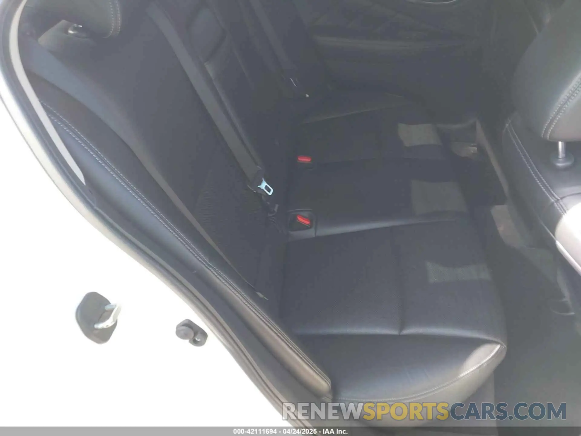 8 Photograph of a damaged car JN1EV7AP0KM543522 INFINITI Q50 2019