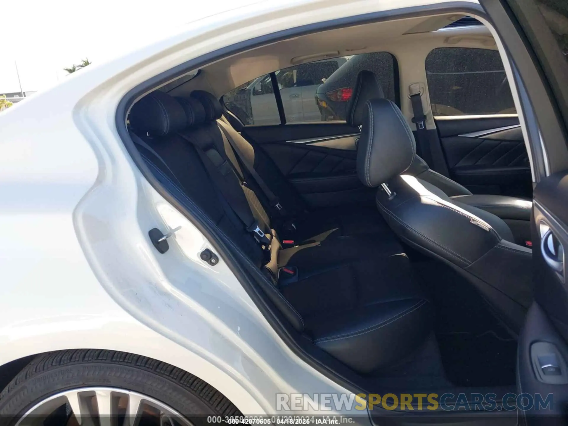8 Фотография поврежденного автомобиля JN1EV7AP1KM511047 INFINITI Q50 2019