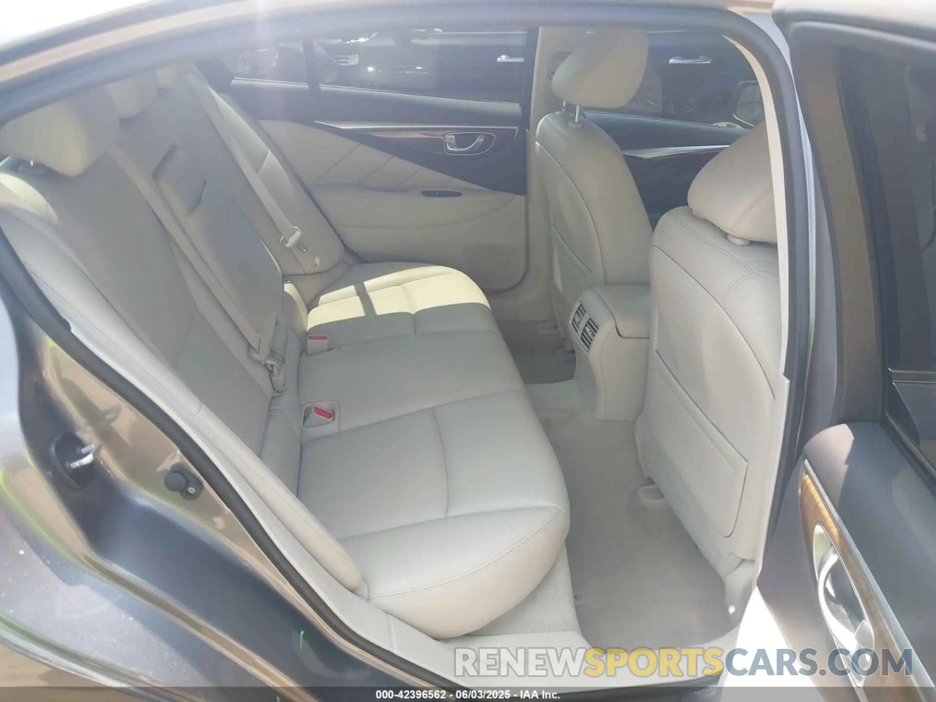 8 Photograph of a damaged car JN1EV7AP2KM518024 INFINITI Q50 2019