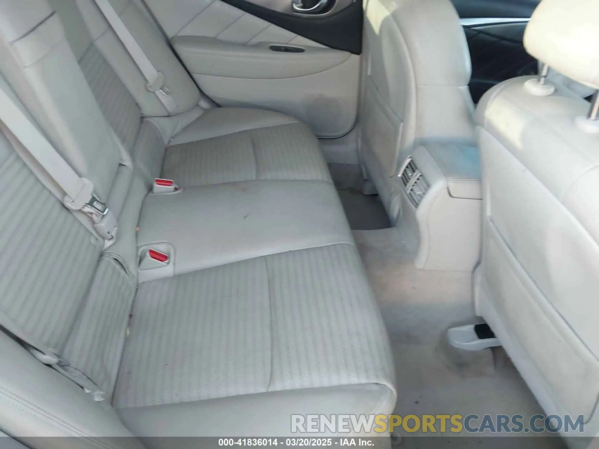 8 Photograph of a damaged car JN1EV7AP2KM519447 INFINITI Q50 2019