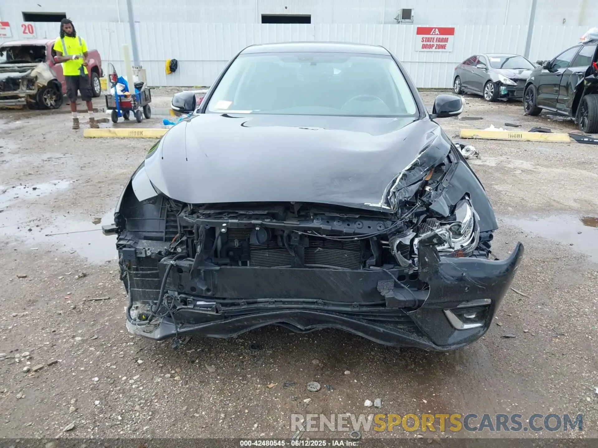 13 Фотография поврежденного автомобиля JN1EV7AP2KM541559 INFINITI Q50 2019