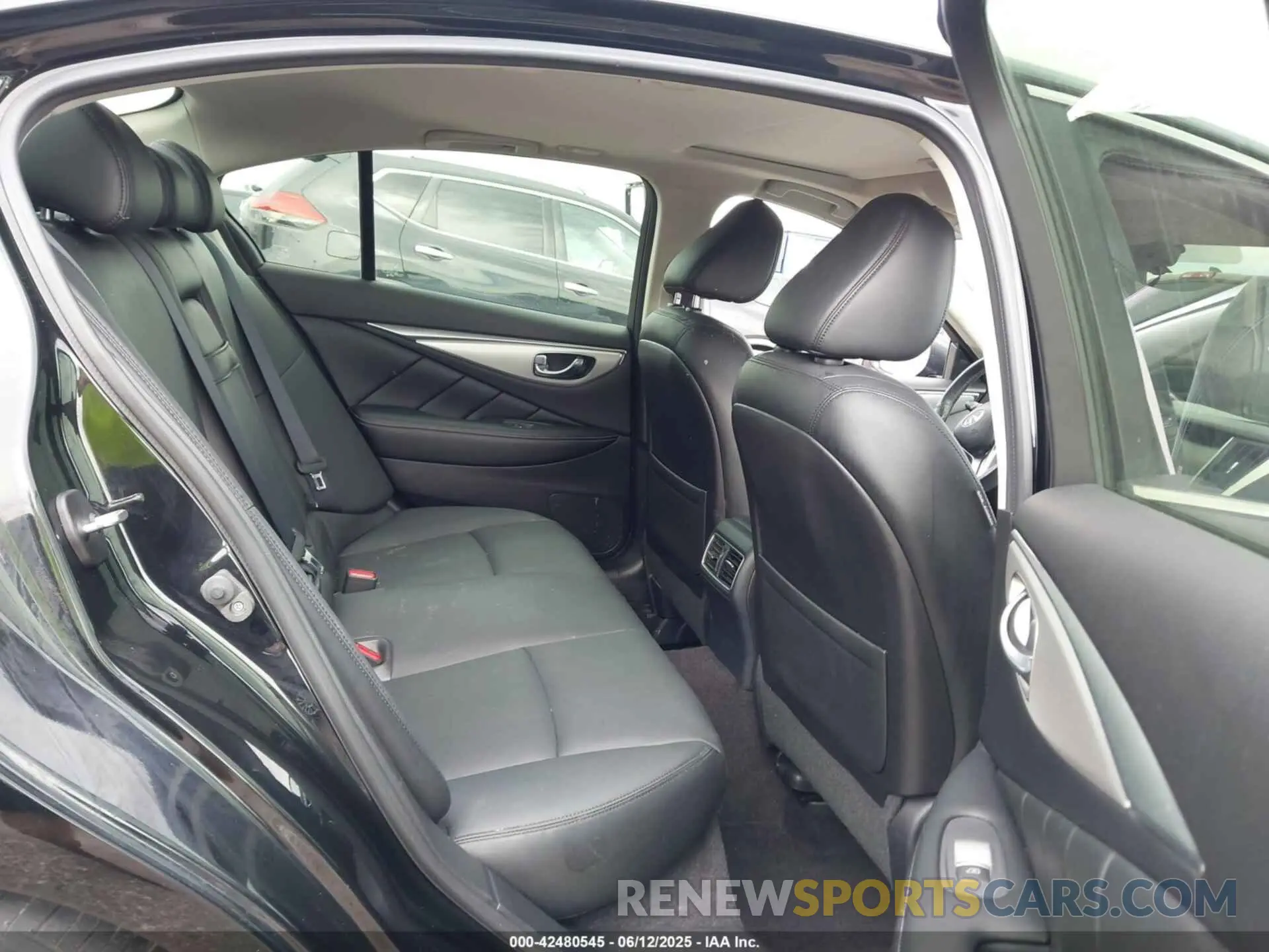 8 Фотография поврежденного автомобиля JN1EV7AP2KM541559 INFINITI Q50 2019