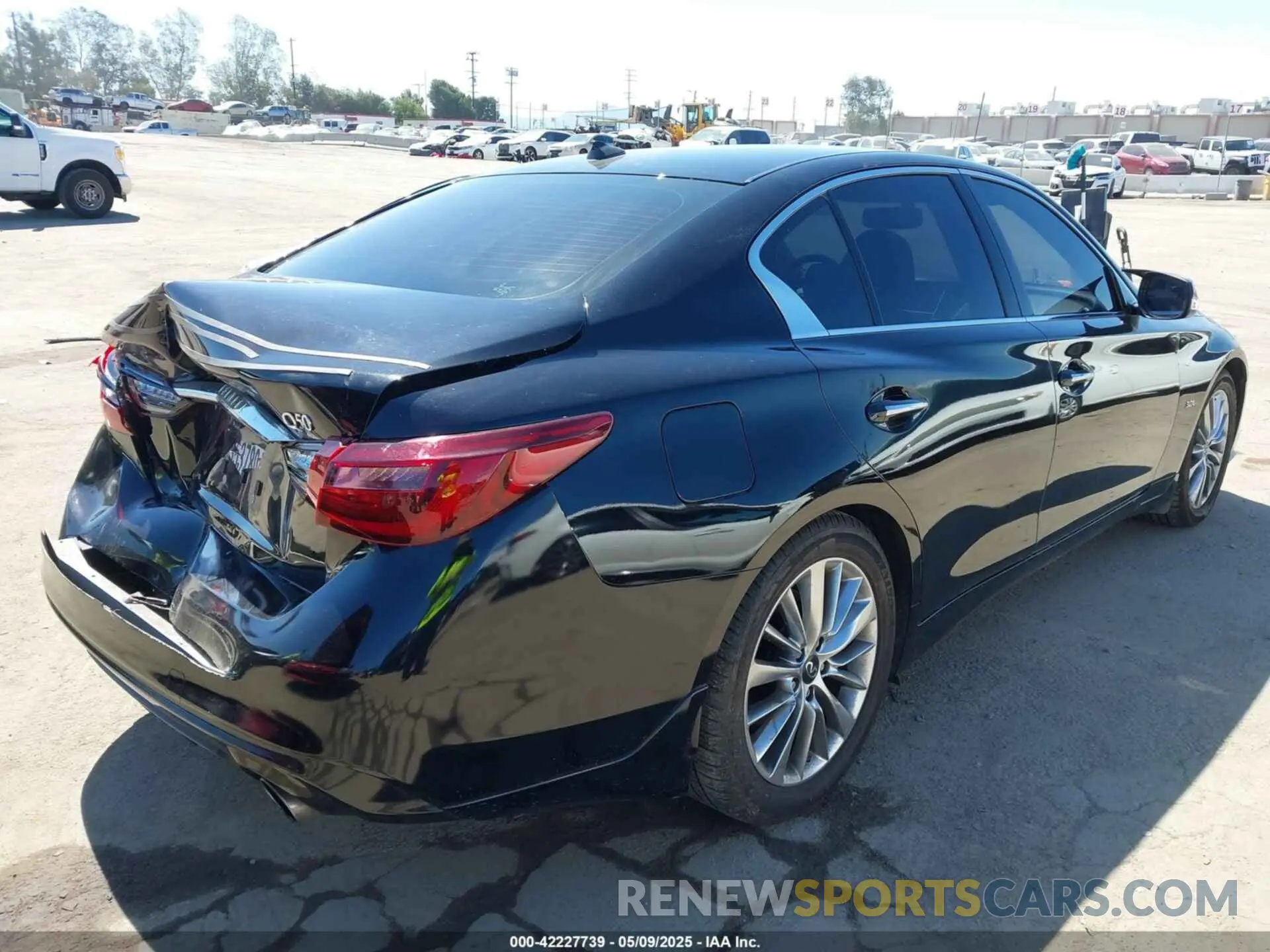 4 Photograph of a damaged car JN1EV7AP2KM542985 INFINITI Q50 2019