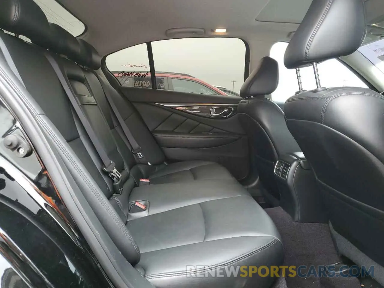 10 Photograph of a damaged car JN1EV7AP3KM516931 INFINITI Q50 2019
