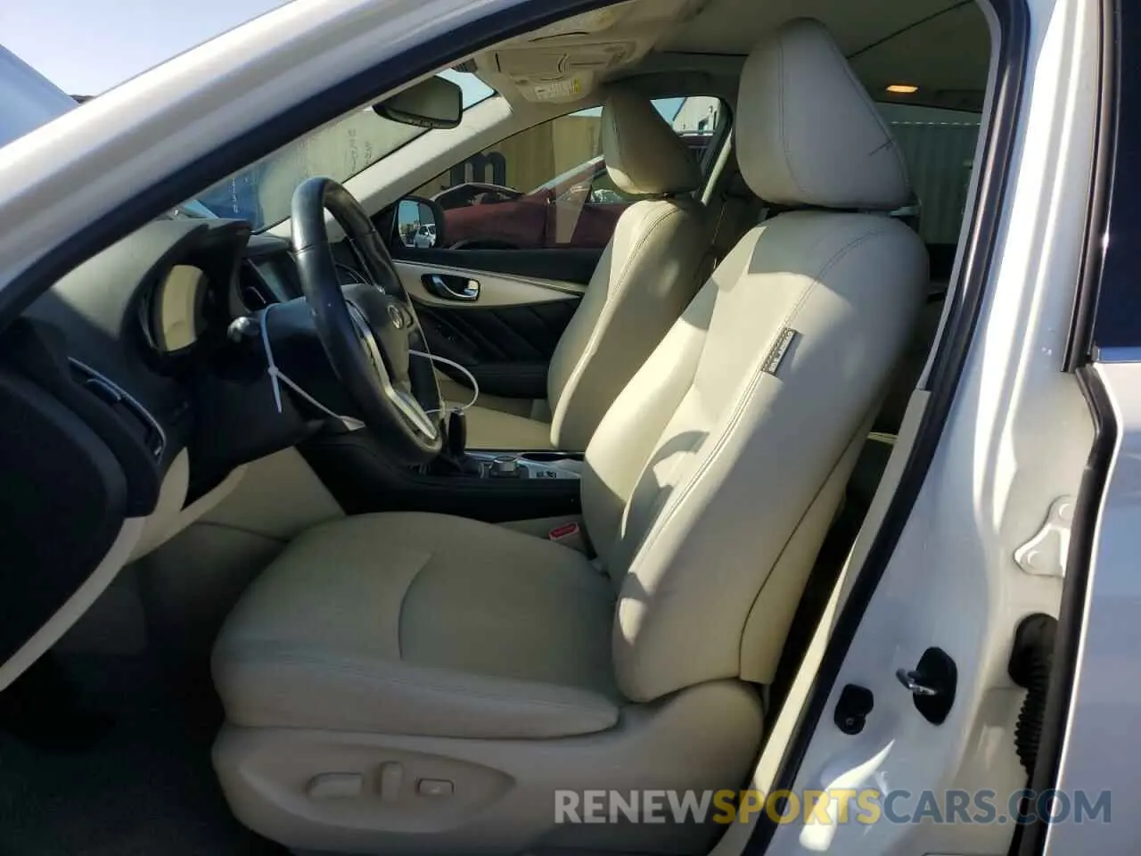 7 Photograph of a damaged car JN1EV7AP3KM541621 INFINITI Q50 2019