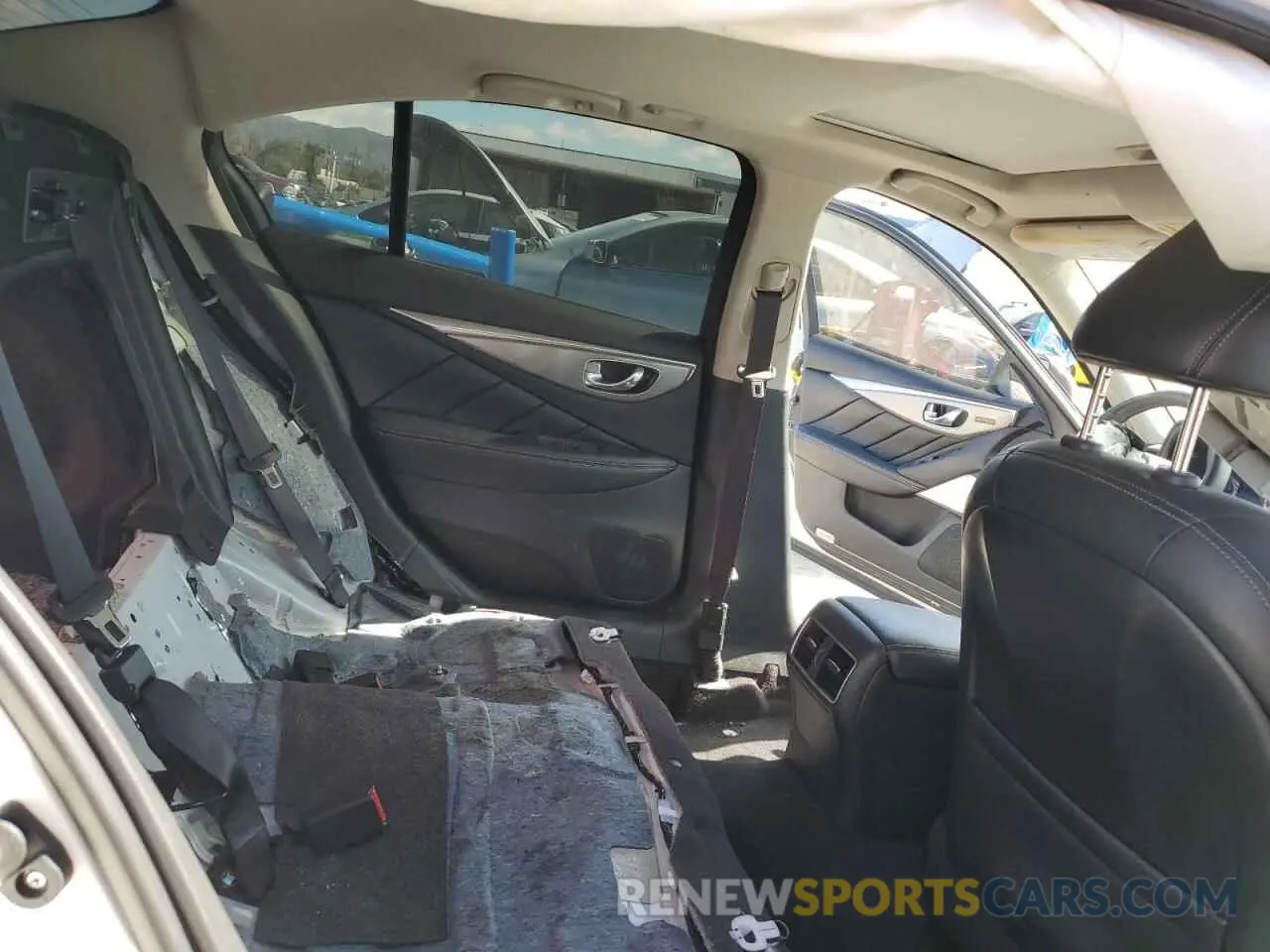 10 Photograph of a damaged car JN1EV7AP4KM543619 INFINITI Q50 2019