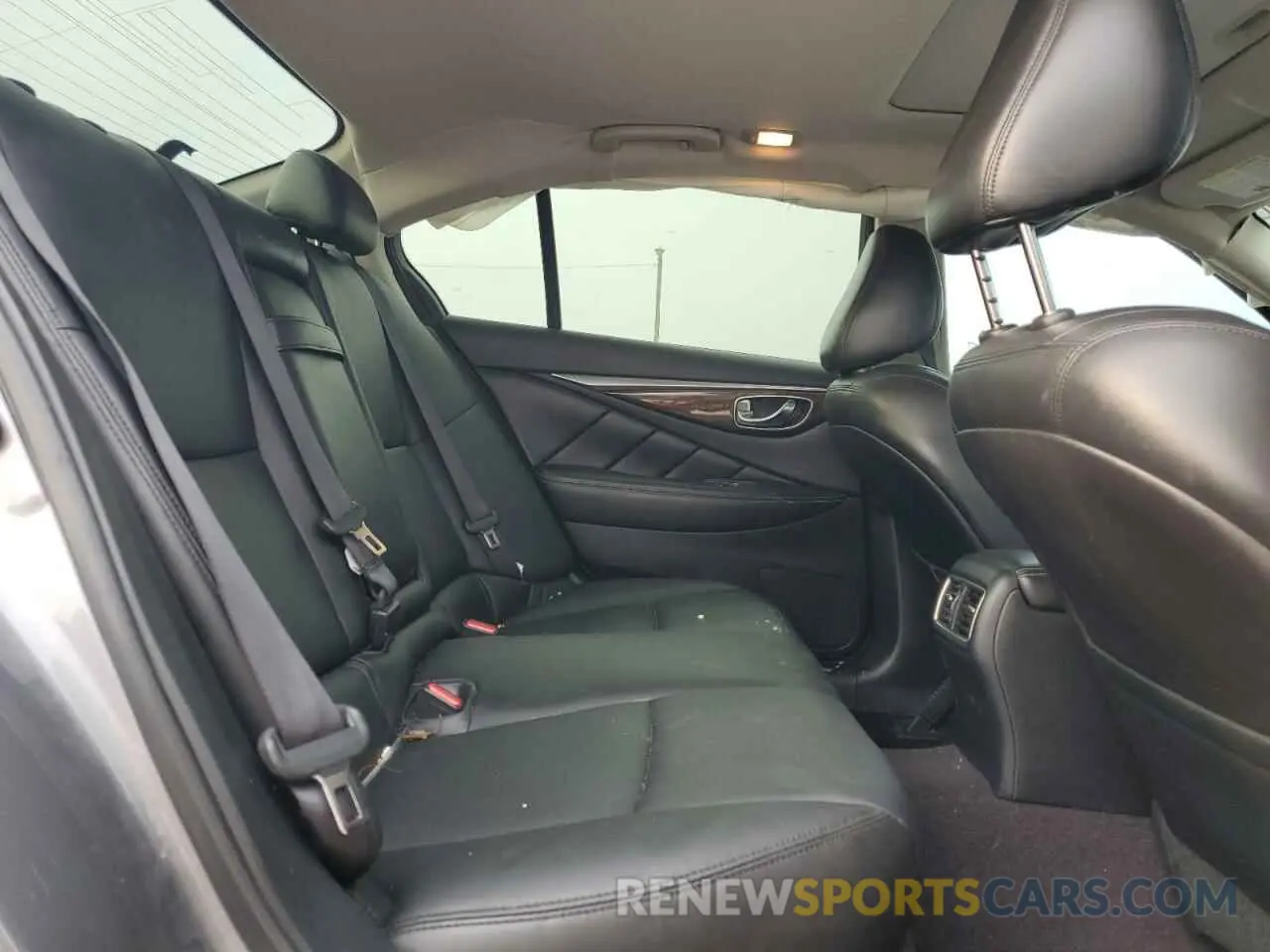 11 Photograph of a damaged car JN1EV7AP5KM511231 INFINITI Q50 2019