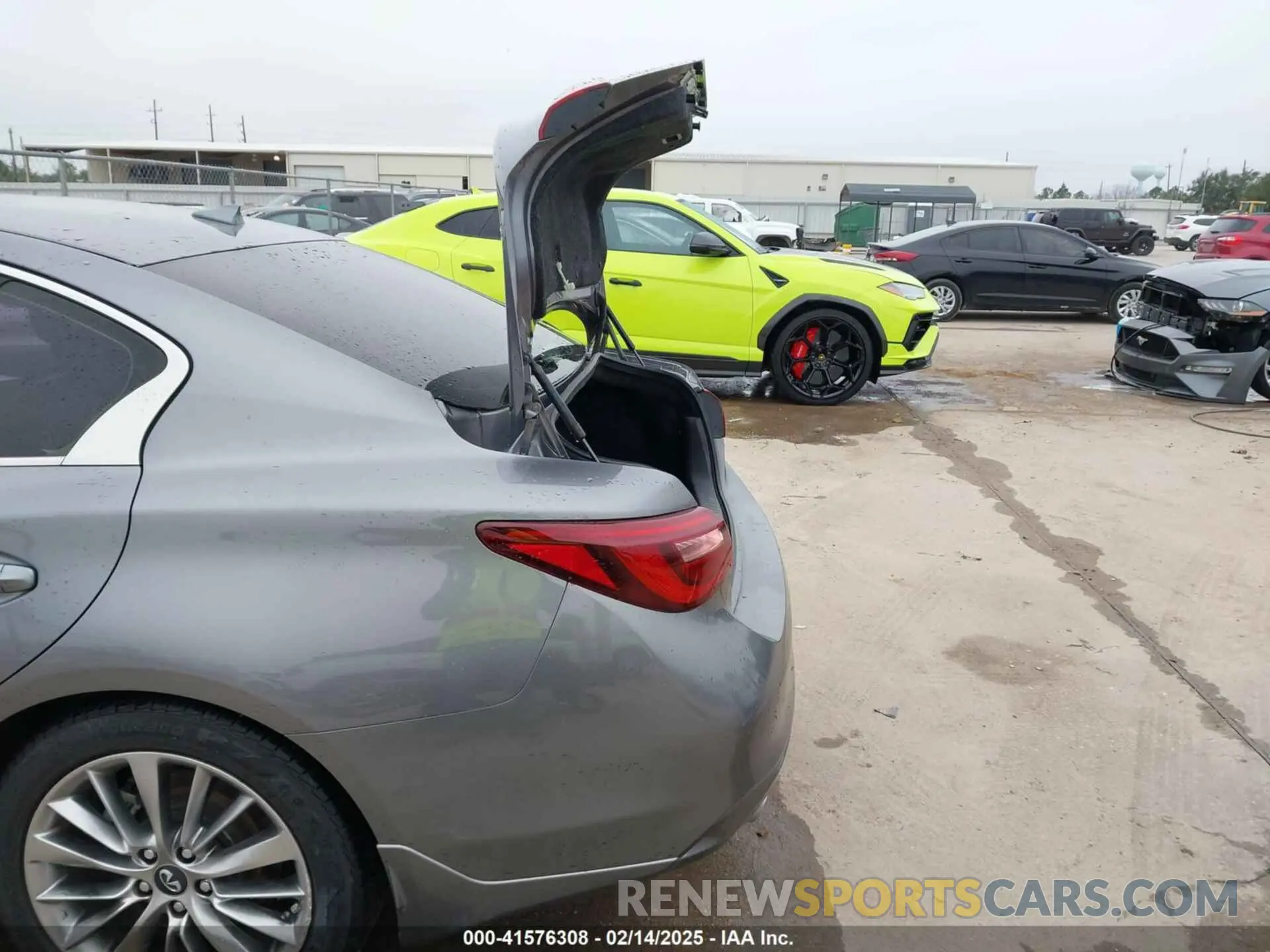 18 Фотография поврежденного автомобиля JN1EV7AP6KM511156 INFINITI Q50 2019