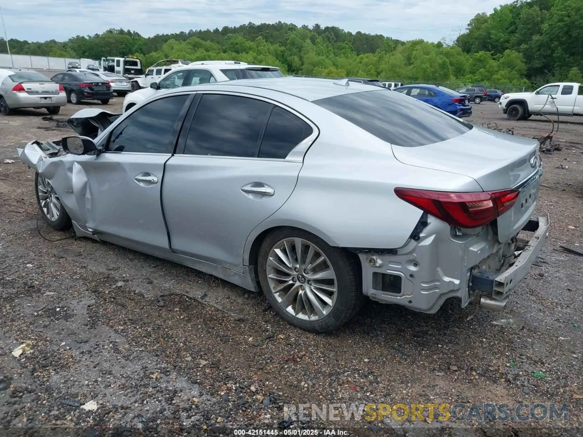 3 Photograph of a damaged car JN1EV7AP6KM512713 INFINITI Q50 2019