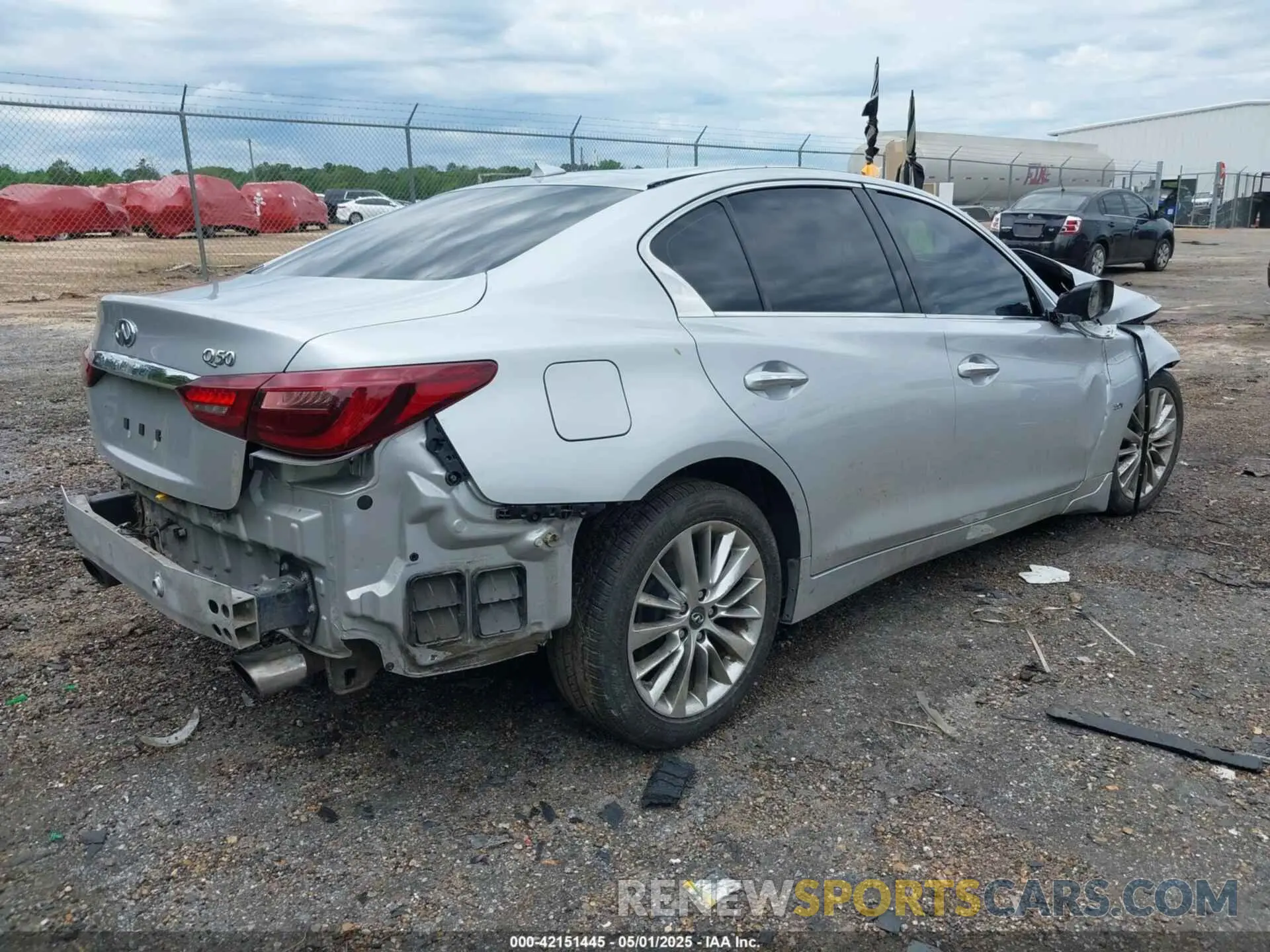 4 Photograph of a damaged car JN1EV7AP6KM512713 INFINITI Q50 2019