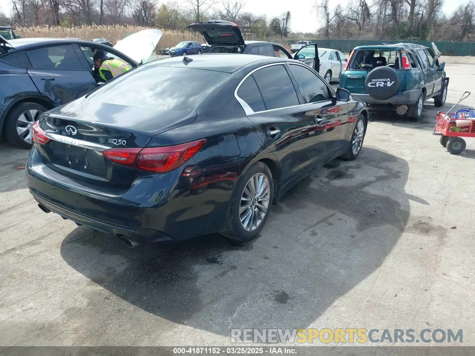 4 Photograph of a damaged car JN1EV7AP6KM513361 INFINITI Q50 2019