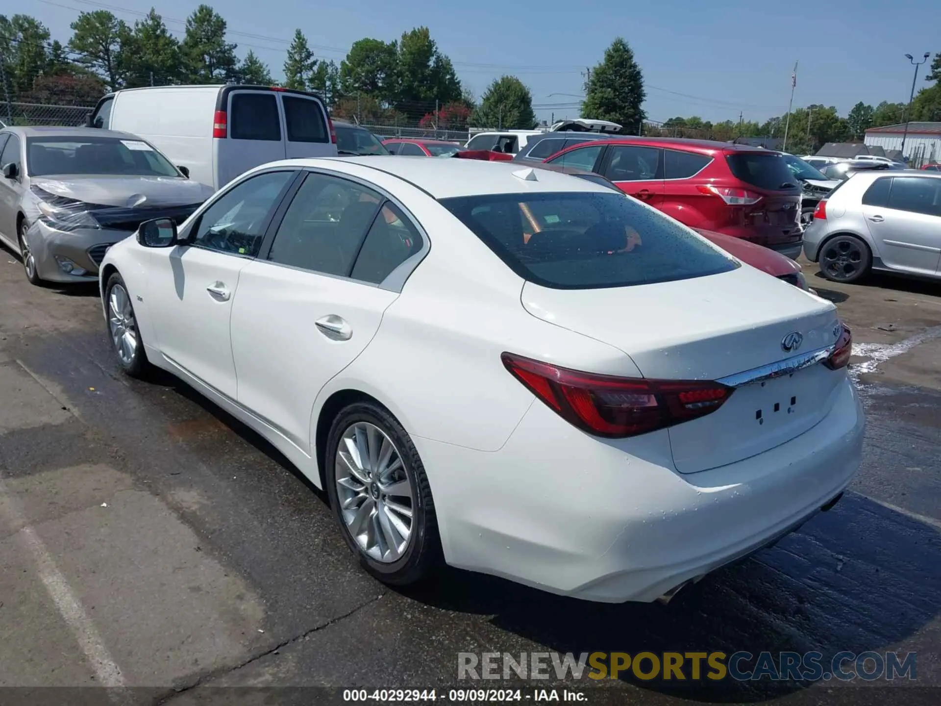3 Фотография поврежденного автомобиля JN1EV7AP6KM518902 INFINITI Q50 2019