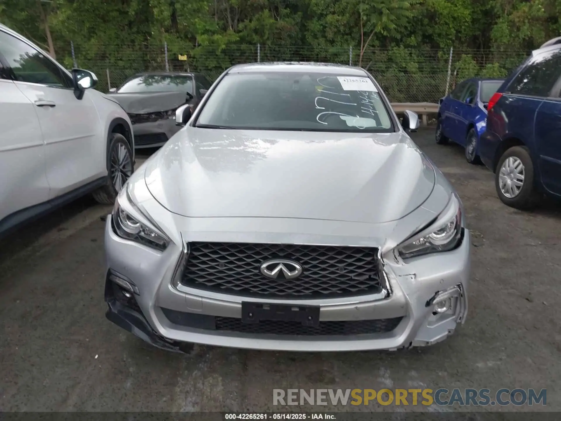 11 Photograph of a damaged car JN1EV7AP7KM542710 INFINITI Q50 2019