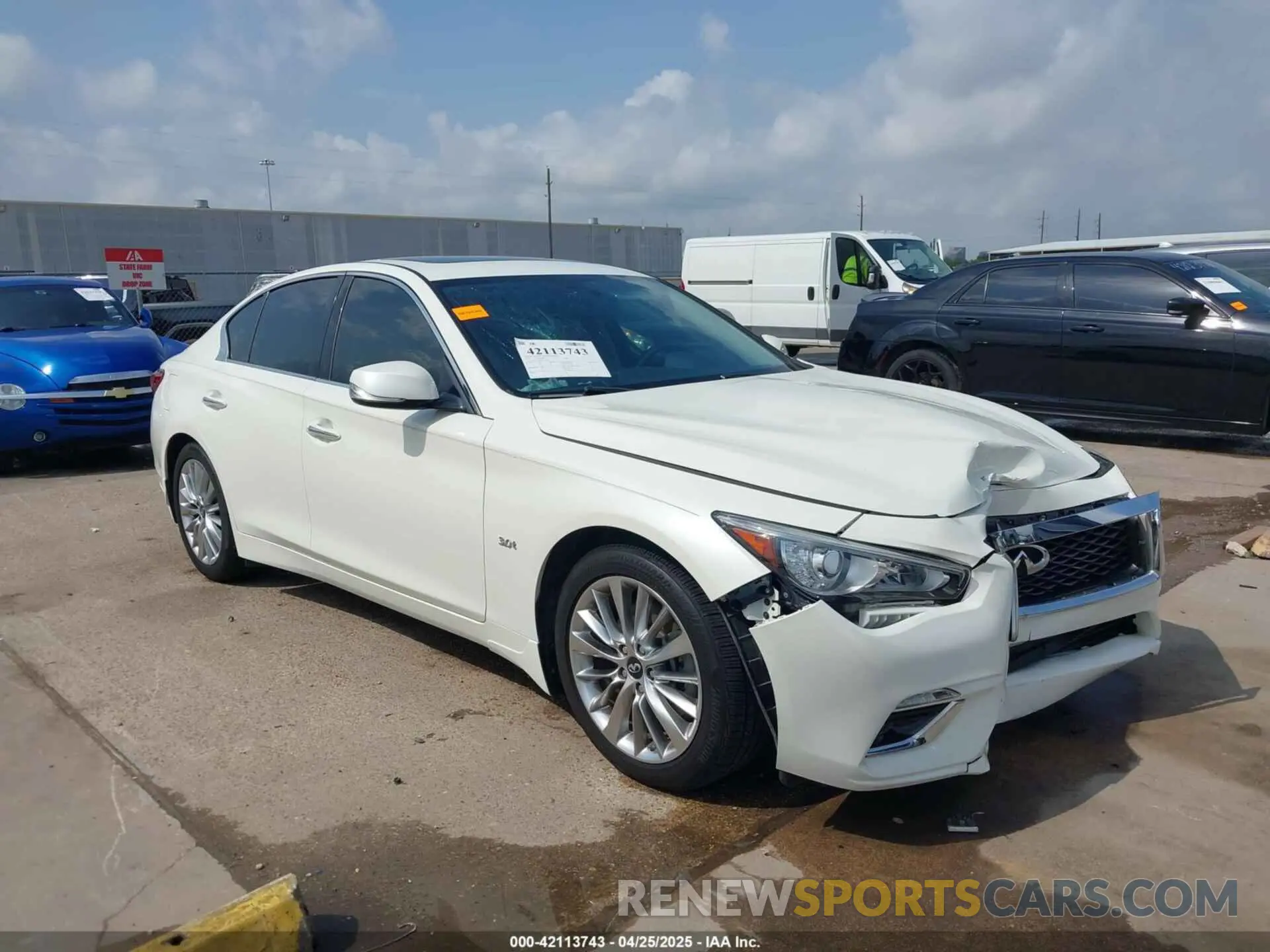 1 Photograph of a damaged car JN1EV7AP8KM518268 INFINITI Q50 2019