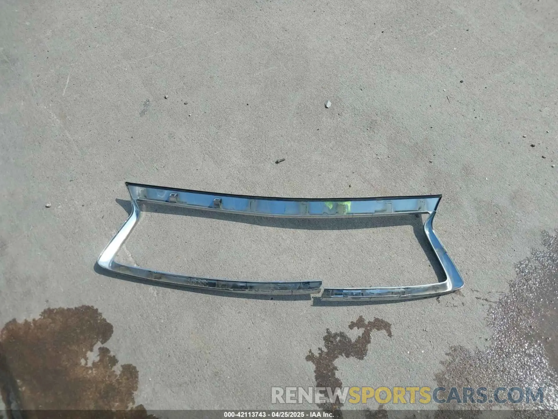 12 Photograph of a damaged car JN1EV7AP8KM518268 INFINITI Q50 2019