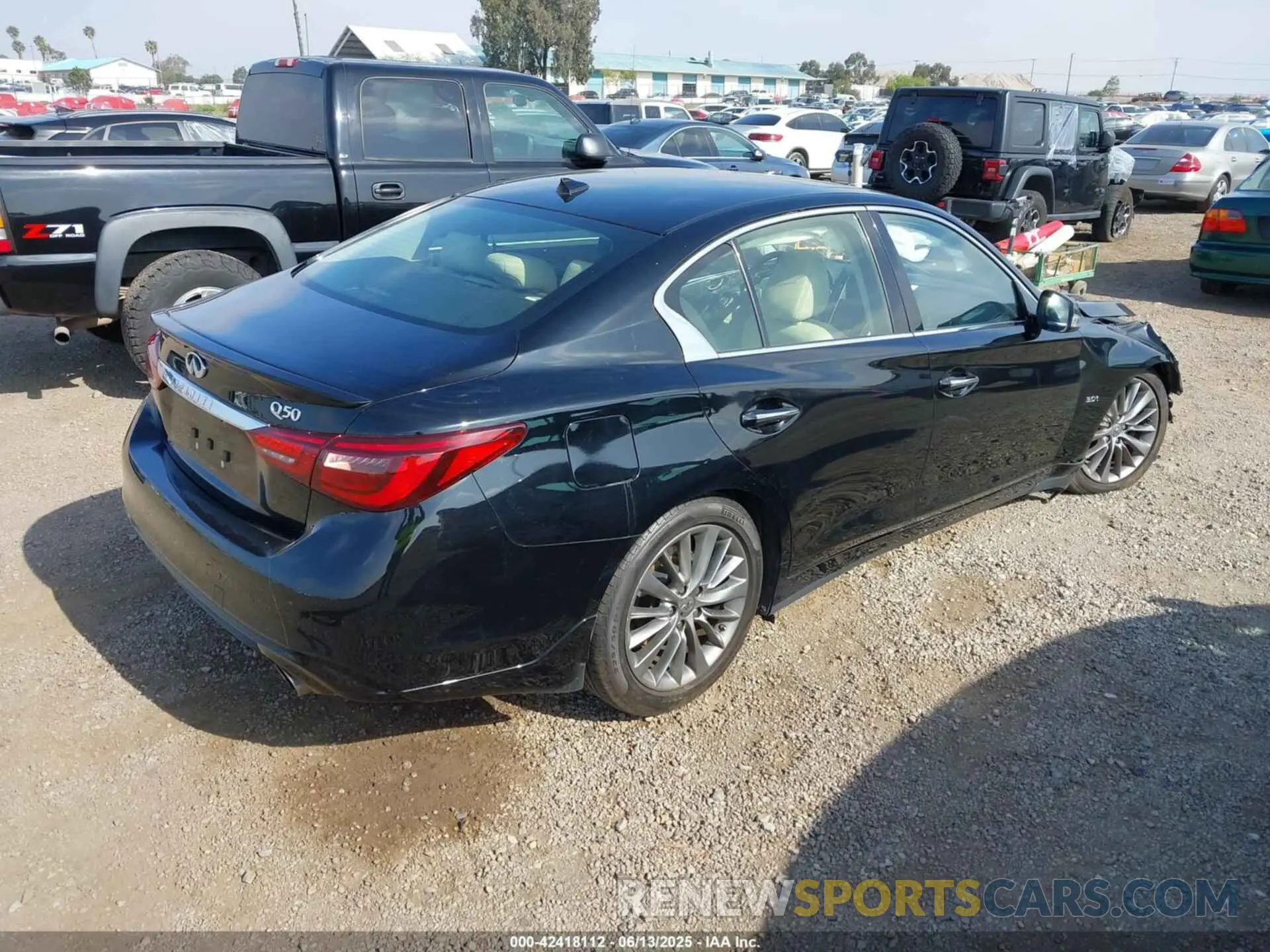 4 Photograph of a damaged car JN1EV7AP8KM543395 INFINITI Q50 2019