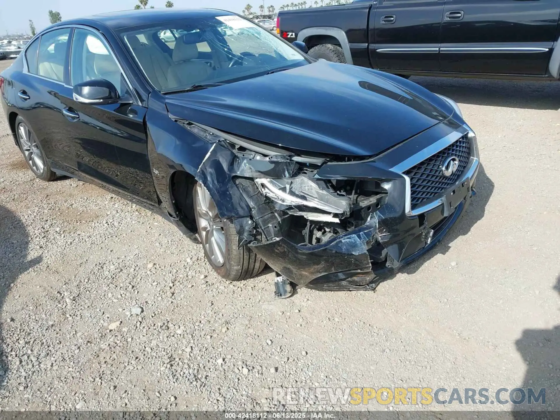 6 Photograph of a damaged car JN1EV7AP8KM543395 INFINITI Q50 2019