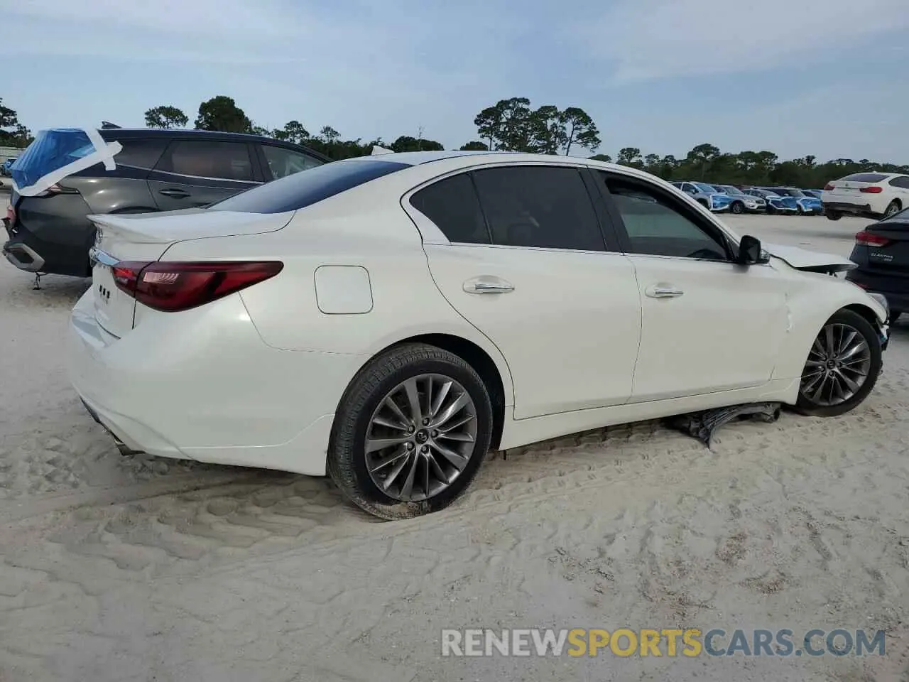 3 Фотография поврежденного автомобиля JN1EV7AP9KM513807 INFINITI Q50 2019