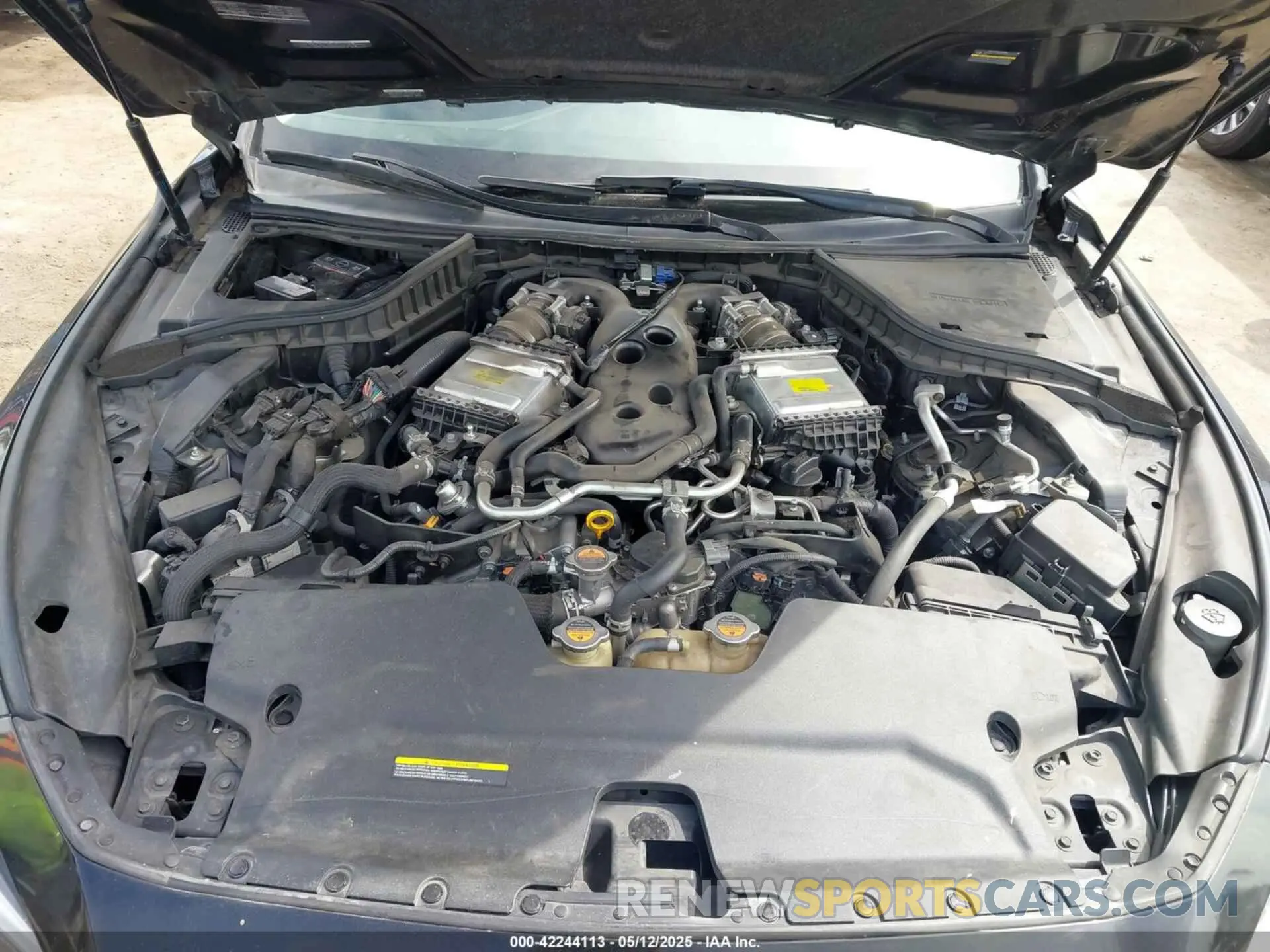 10 Photograph of a damaged car JN1EV7AP9KM543079 INFINITI Q50 2019