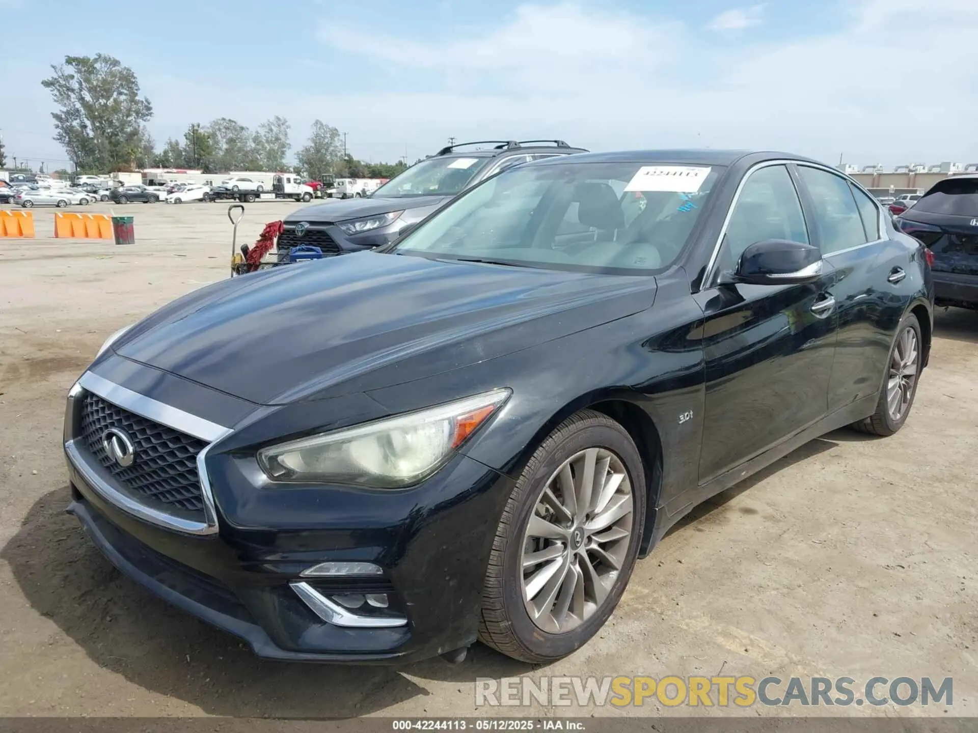 2 Photograph of a damaged car JN1EV7AP9KM543079 INFINITI Q50 2019