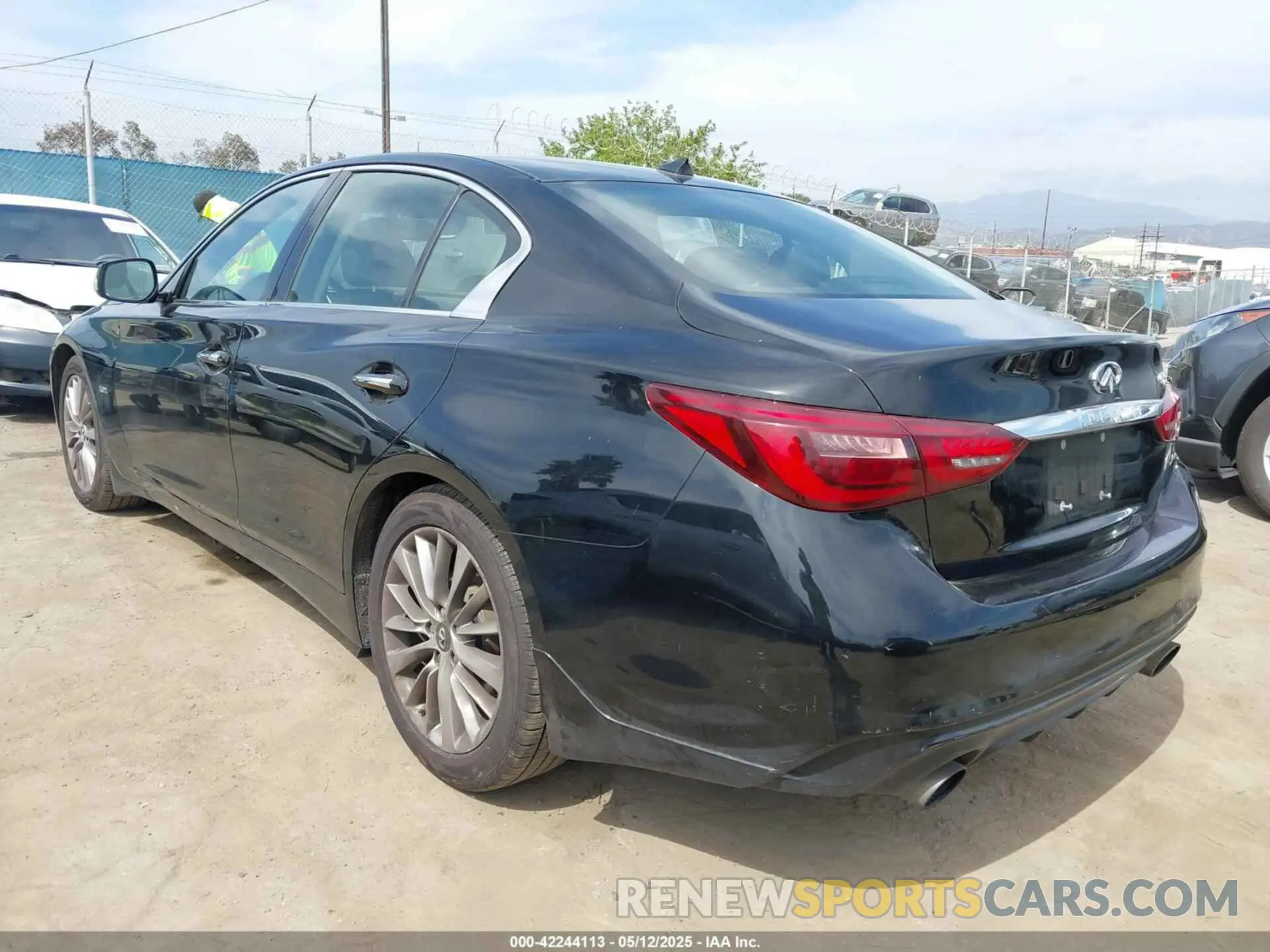 3 Photograph of a damaged car JN1EV7AP9KM543079 INFINITI Q50 2019