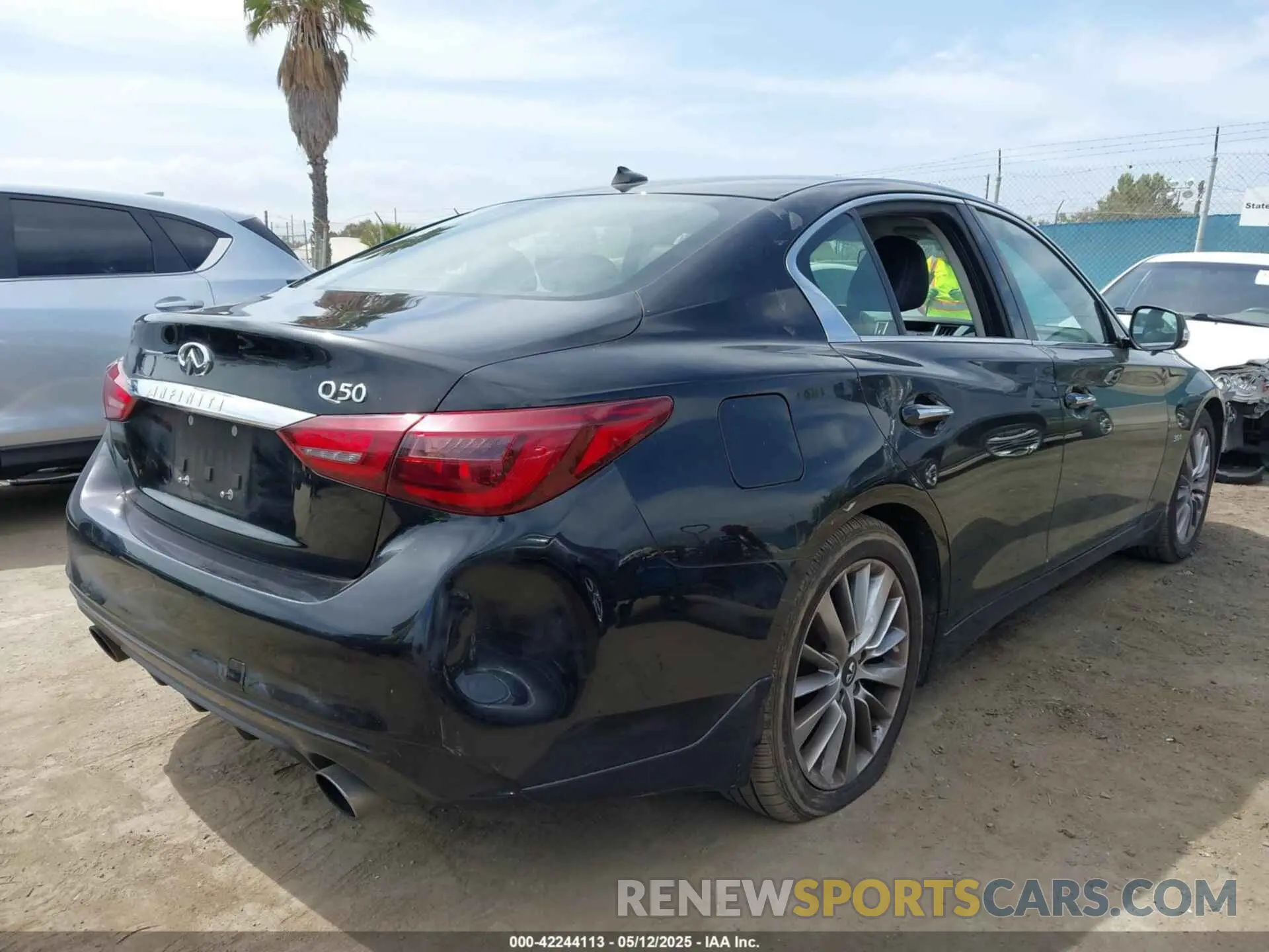 4 Photograph of a damaged car JN1EV7AP9KM543079 INFINITI Q50 2019