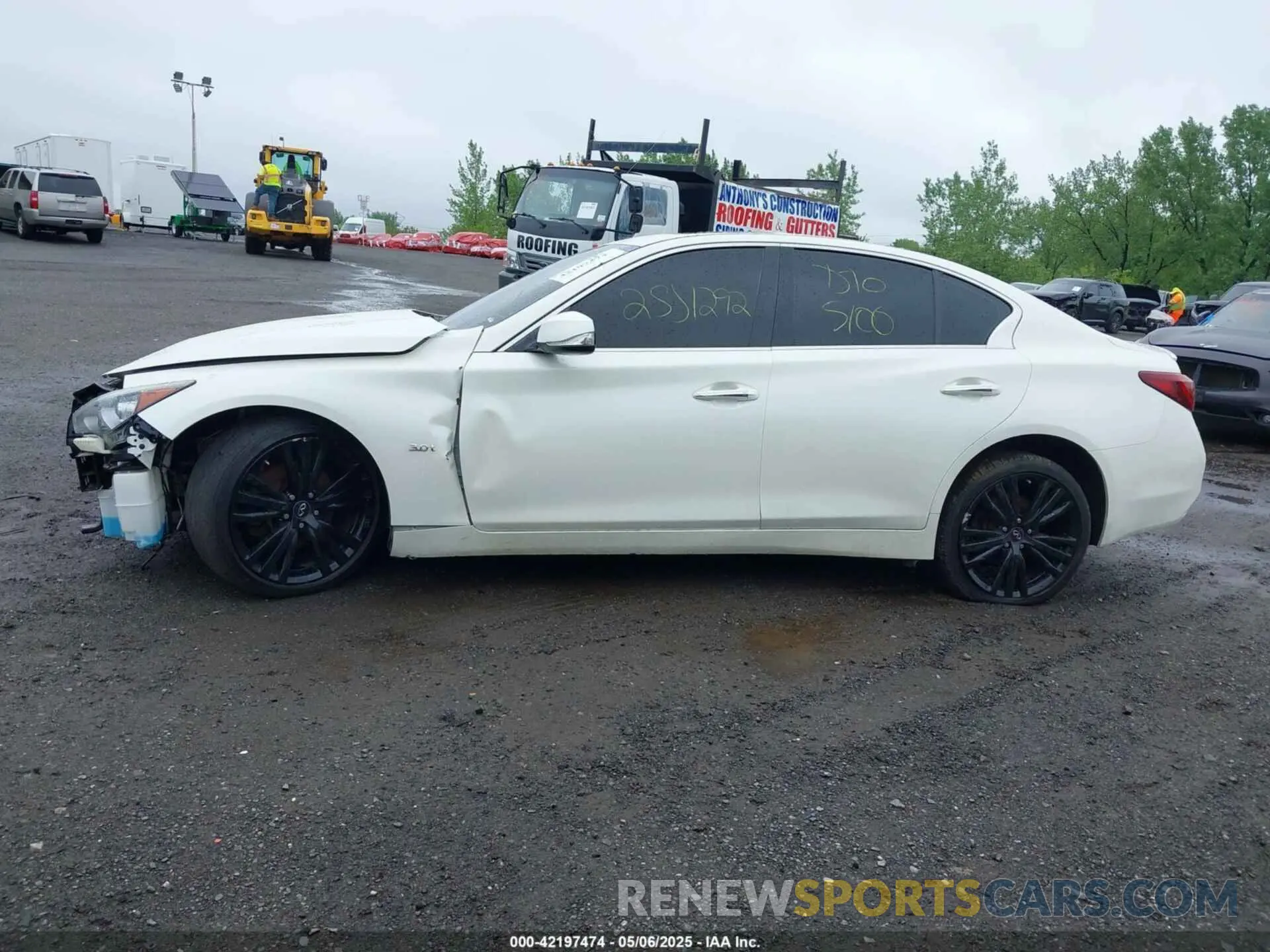 13 Photograph of a damaged car JN1EV7APXKM510219 INFINITI Q50 2019