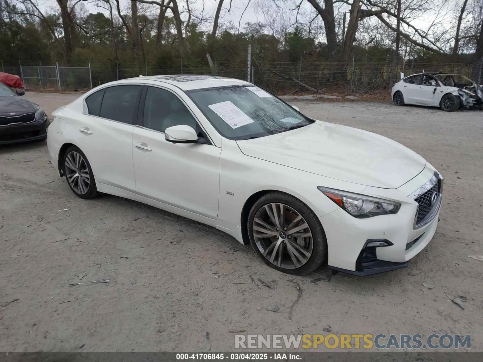 1 Photograph of a damaged car JN1EV7APXKM512665 INFINITI Q50 2019