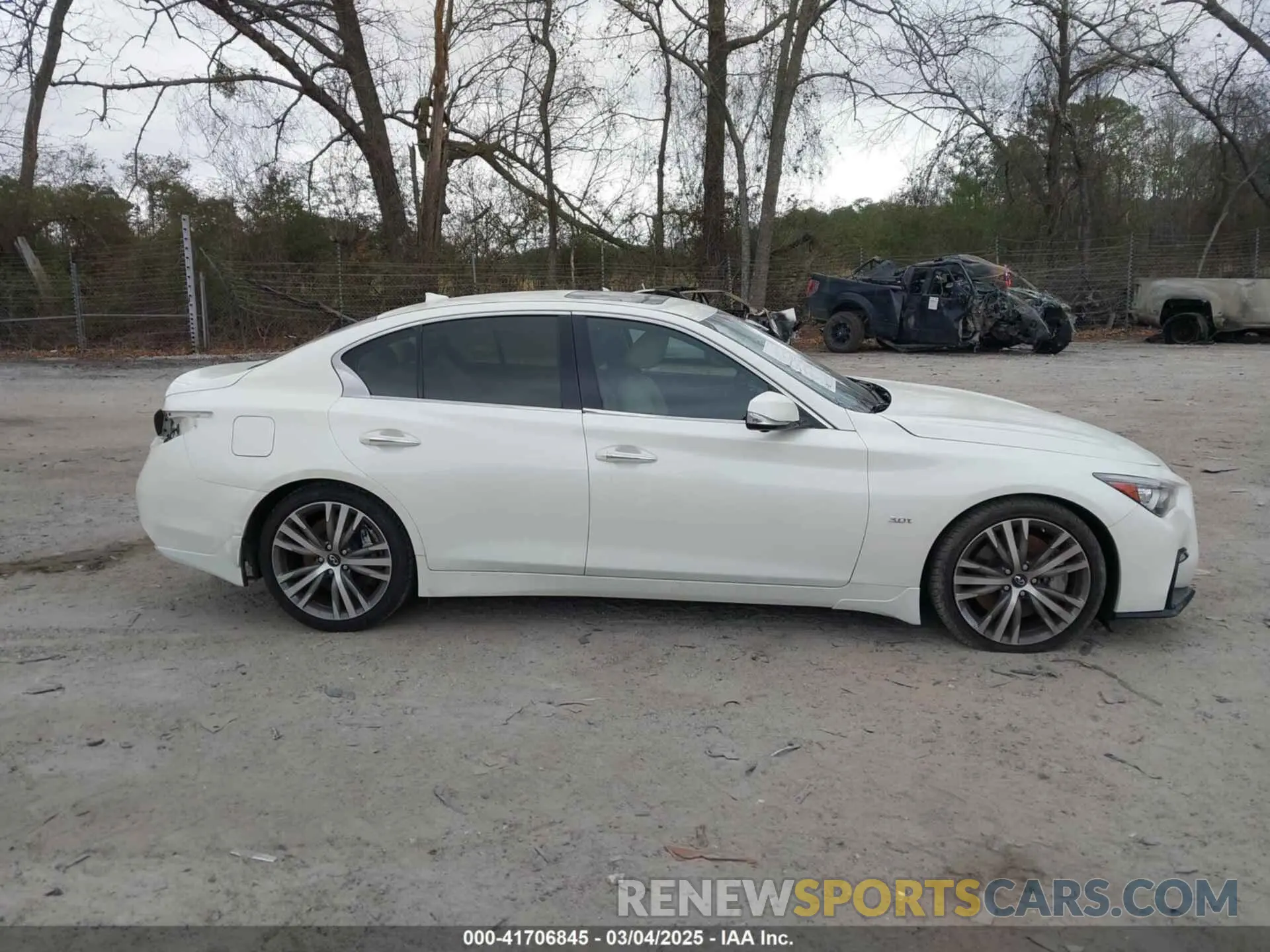 13 Photograph of a damaged car JN1EV7APXKM512665 INFINITI Q50 2019