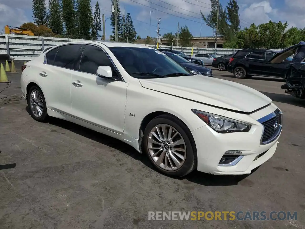 4 Photograph of a damaged car JN1EV7APXKM519017 INFINITI Q50 2019