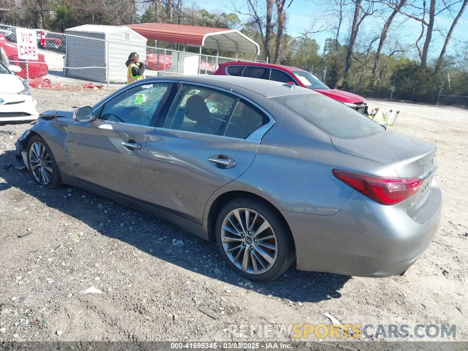 3 Фотография поврежденного автомобиля JN1EV7AR0KM559124 INFINITI Q50 2019