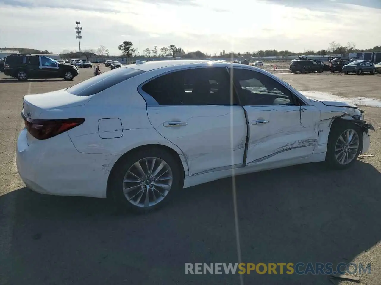3 Photograph of a damaged car JN1EV7AR1KM554353 INFINITI Q50 2019