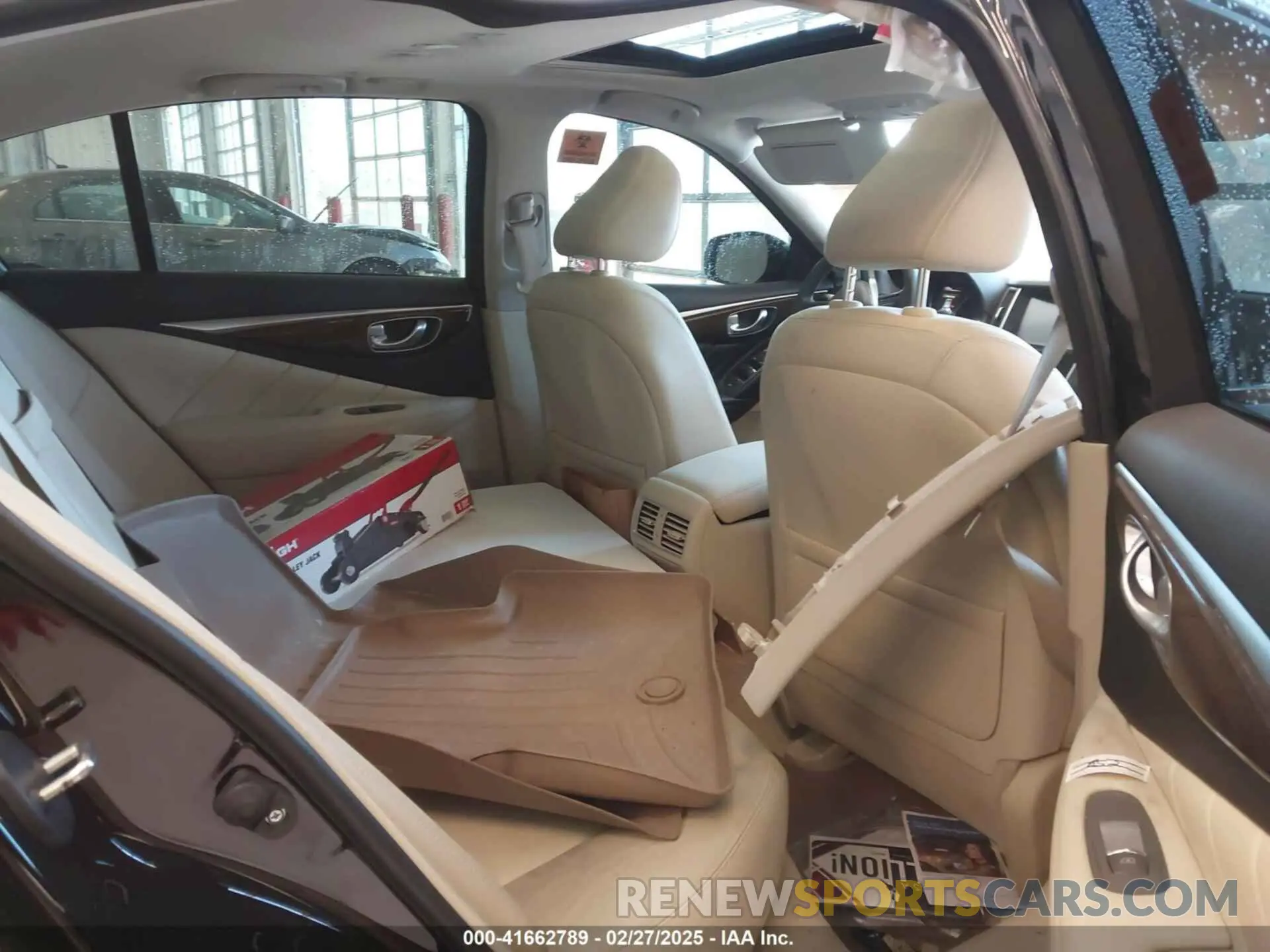 8 Photograph of a damaged car JN1EV7AR2KM557469 INFINITI Q50 2019