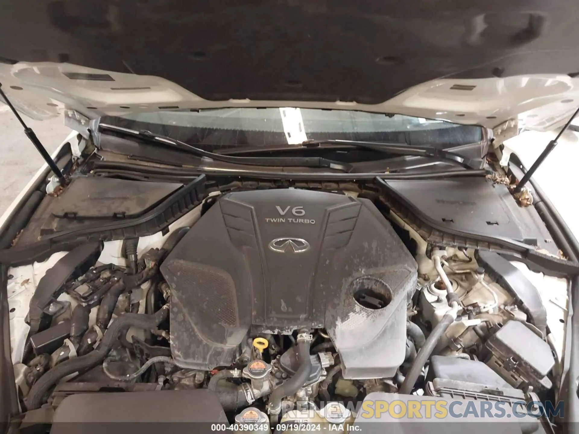 10 Photograph of a damaged car JN1EV7AR2KM558945 INFINITI Q50 2019