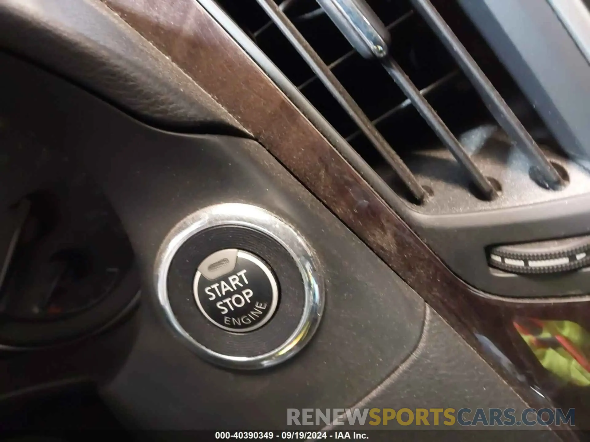 11 Photograph of a damaged car JN1EV7AR2KM558945 INFINITI Q50 2019
