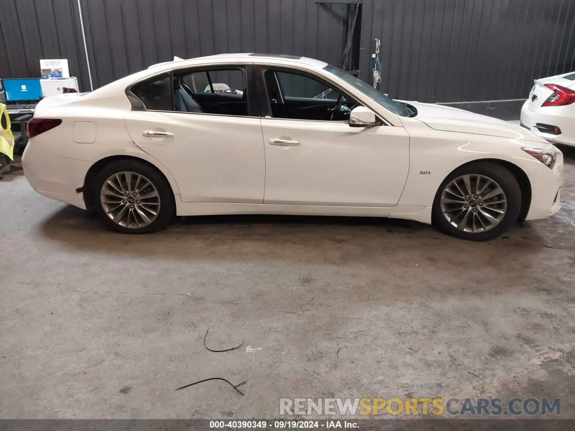 13 Photograph of a damaged car JN1EV7AR2KM558945 INFINITI Q50 2019