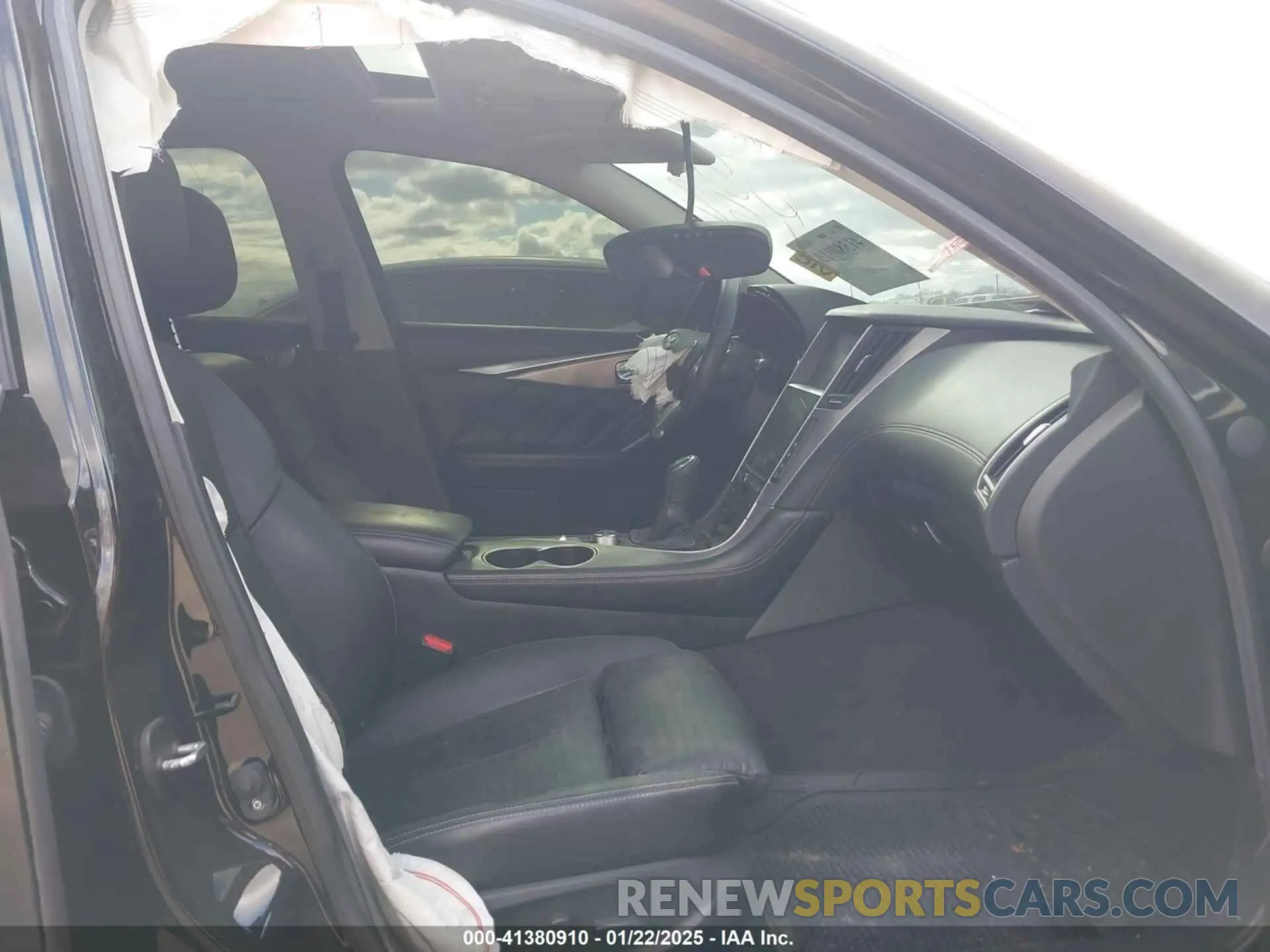 5 Photograph of a damaged car JN1EV7AR3KM591226 INFINITI Q50 2019