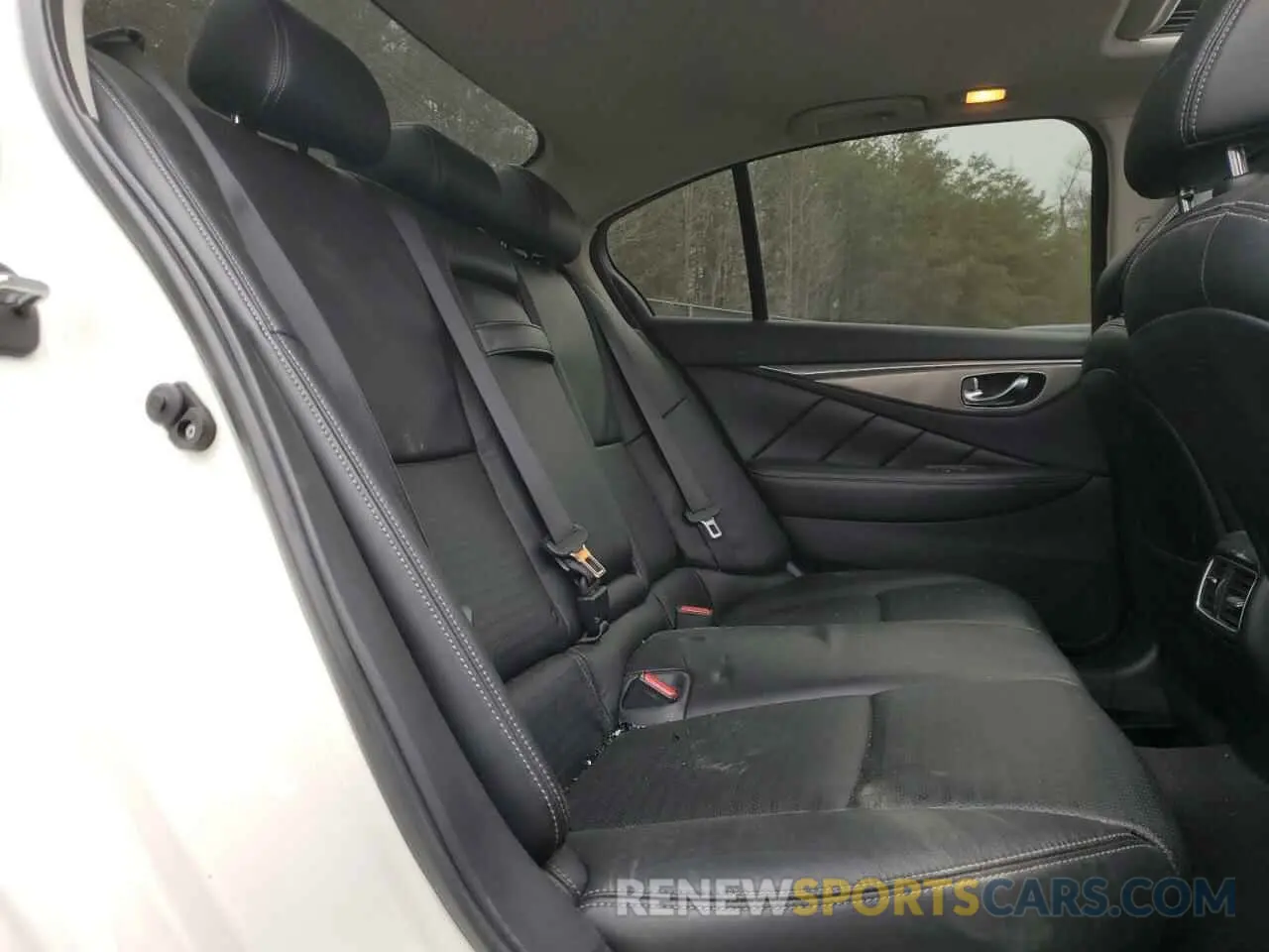 10 Photograph of a damaged car JN1EV7AR3KM593705 INFINITI Q50 2019