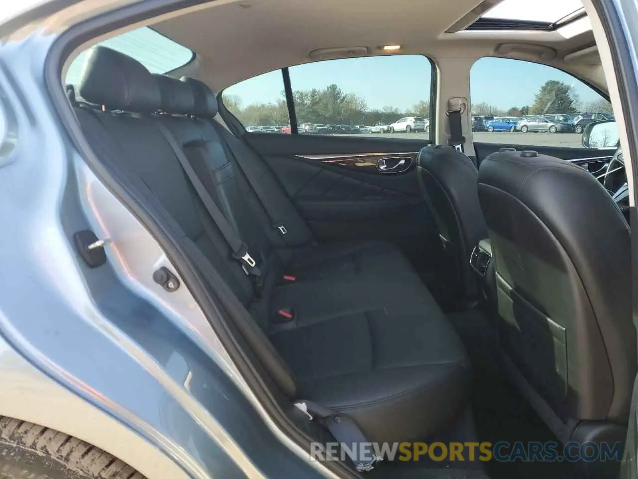 10 Photograph of a damaged car JN1EV7AR4KM554346 INFINITI Q50 2019