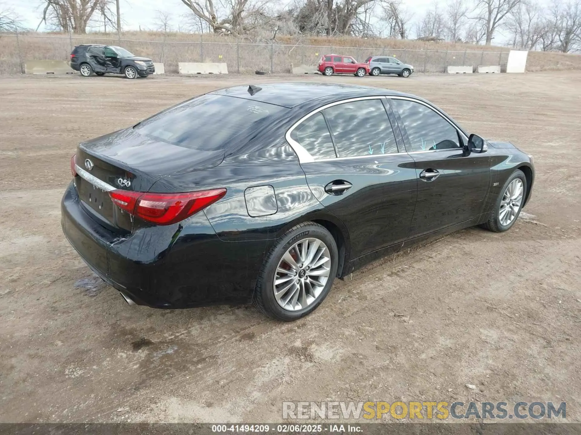 4 Photograph of a damaged car JN1EV7AR4KM591283 INFINITI Q50 2019