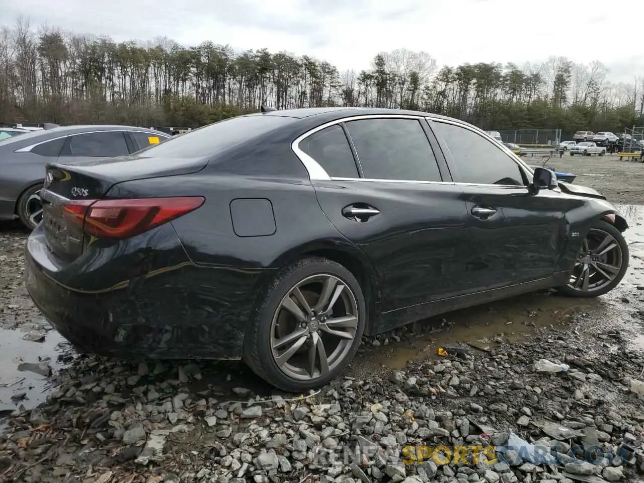 3 Photograph of a damaged car JN1EV7AR4KM592384 INFINITI Q50 2019