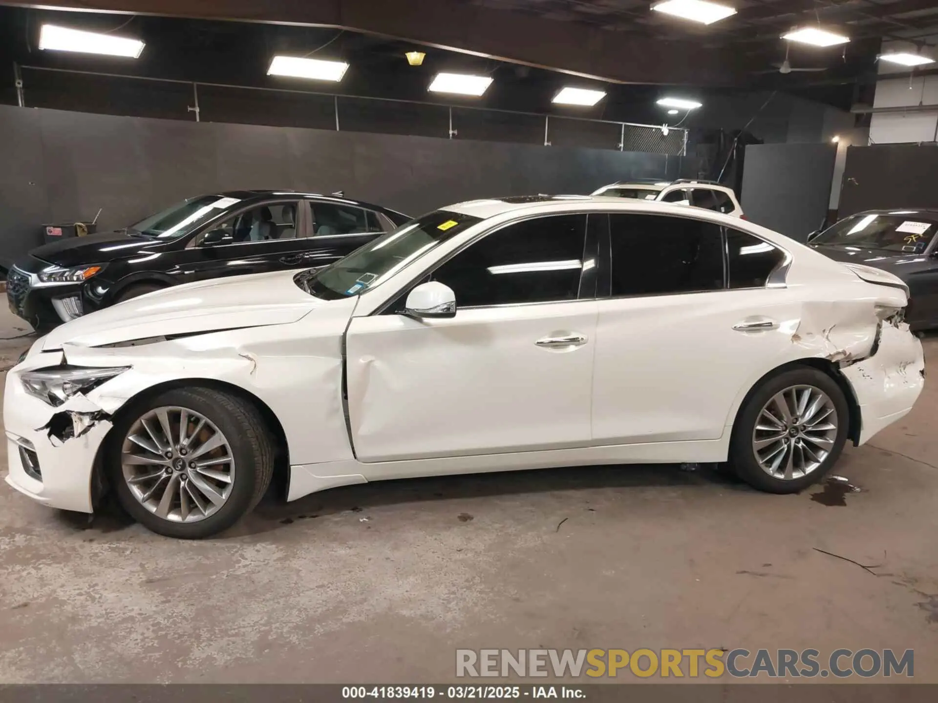 6 Photograph of a damaged car JN1EV7AR5KM550273 INFINITI Q50 2019