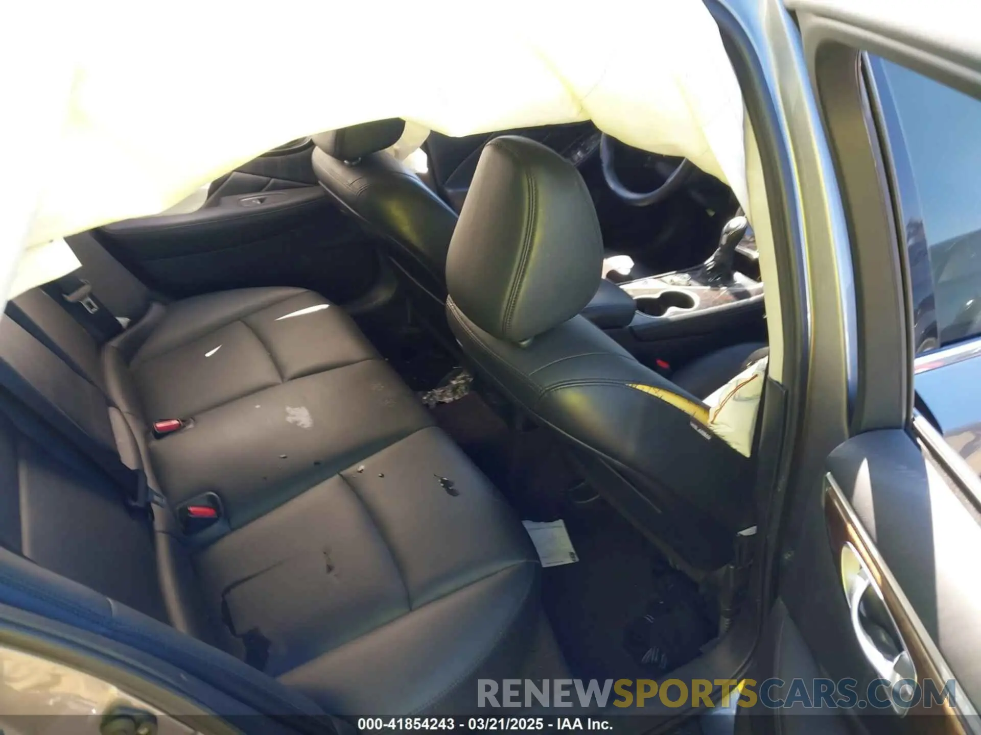 8 Photograph of a damaged car JN1EV7AR5KM552377 INFINITI Q50 2019