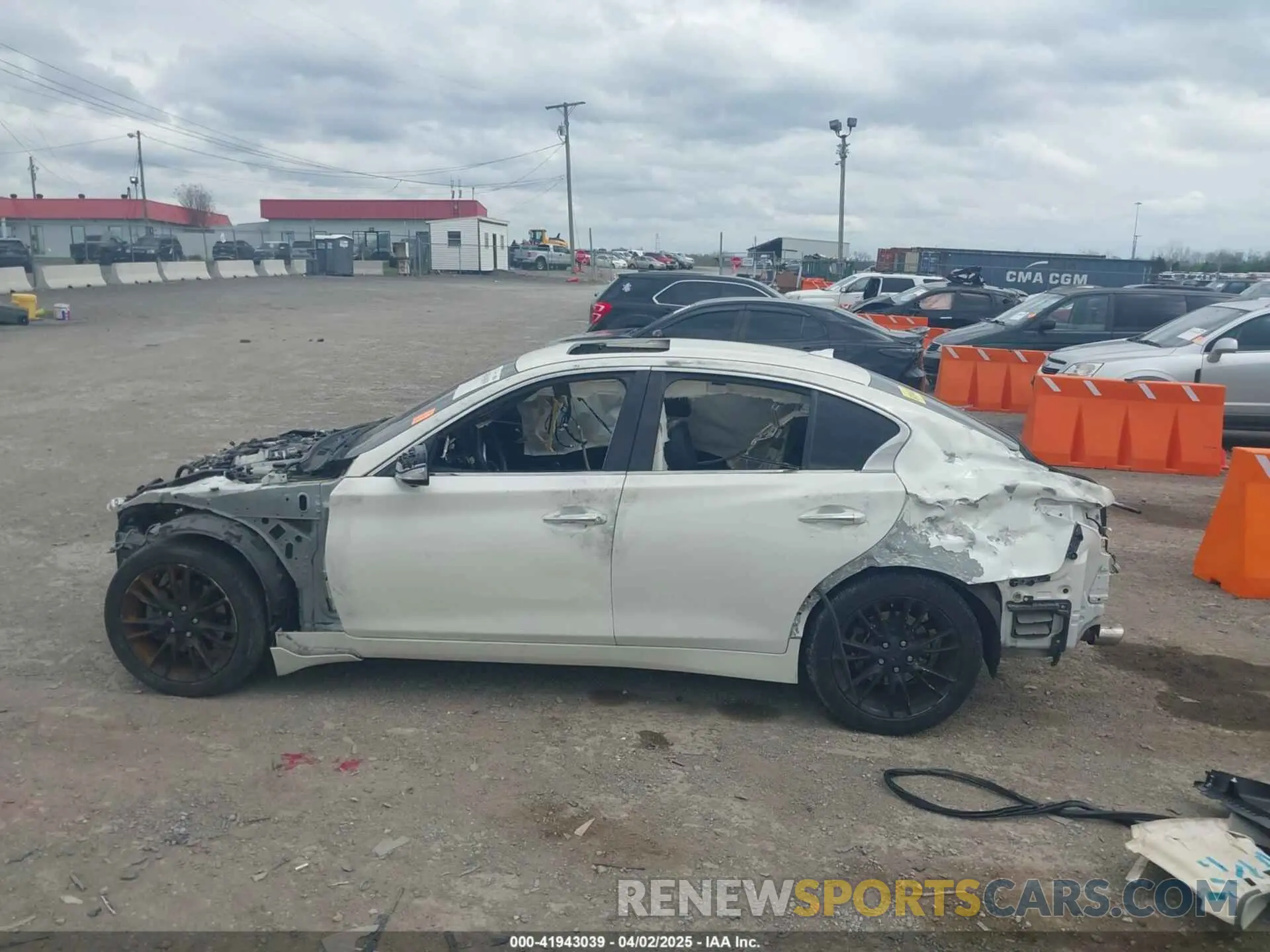 15 Photograph of a damaged car JN1EV7AR5KM553562 INFINITI Q50 2019