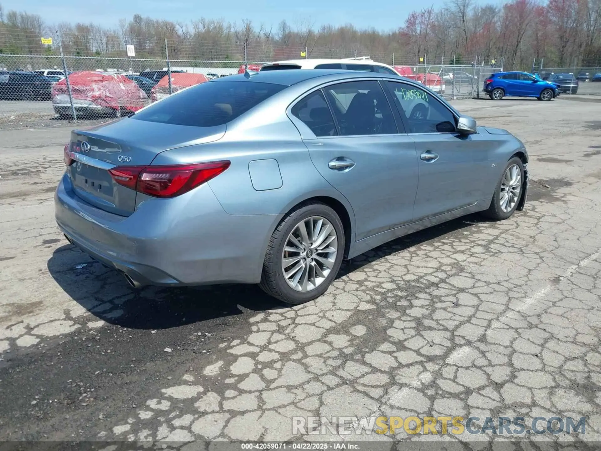 4 Photograph of a damaged car JN1EV7AR6KM550475 INFINITI Q50 2019