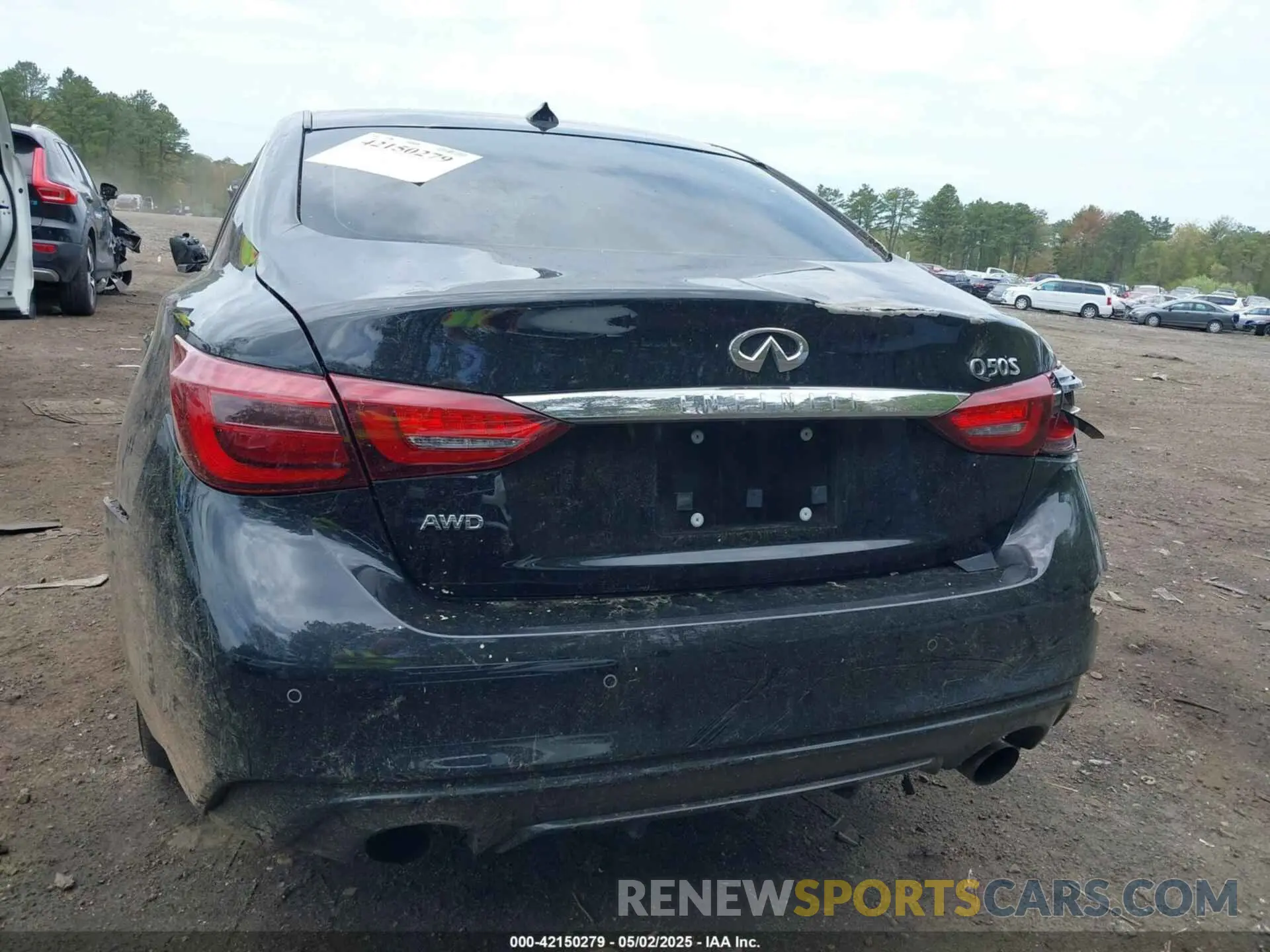 17 Photograph of a damaged car JN1EV7AR6KM555210 INFINITI Q50 2019