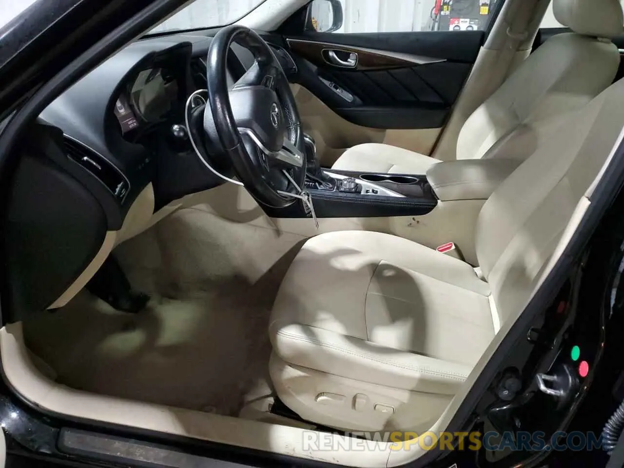 7 Photograph of a damaged car JN1EV7AR6KM556566 INFINITI Q50 2019