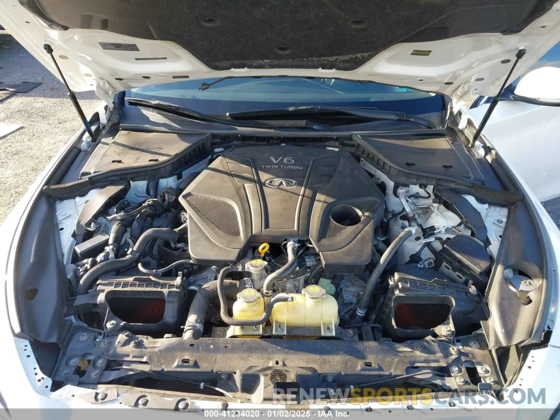 10 Photograph of a damaged car JN1EV7AR7KM558746 INFINITI Q50 2019