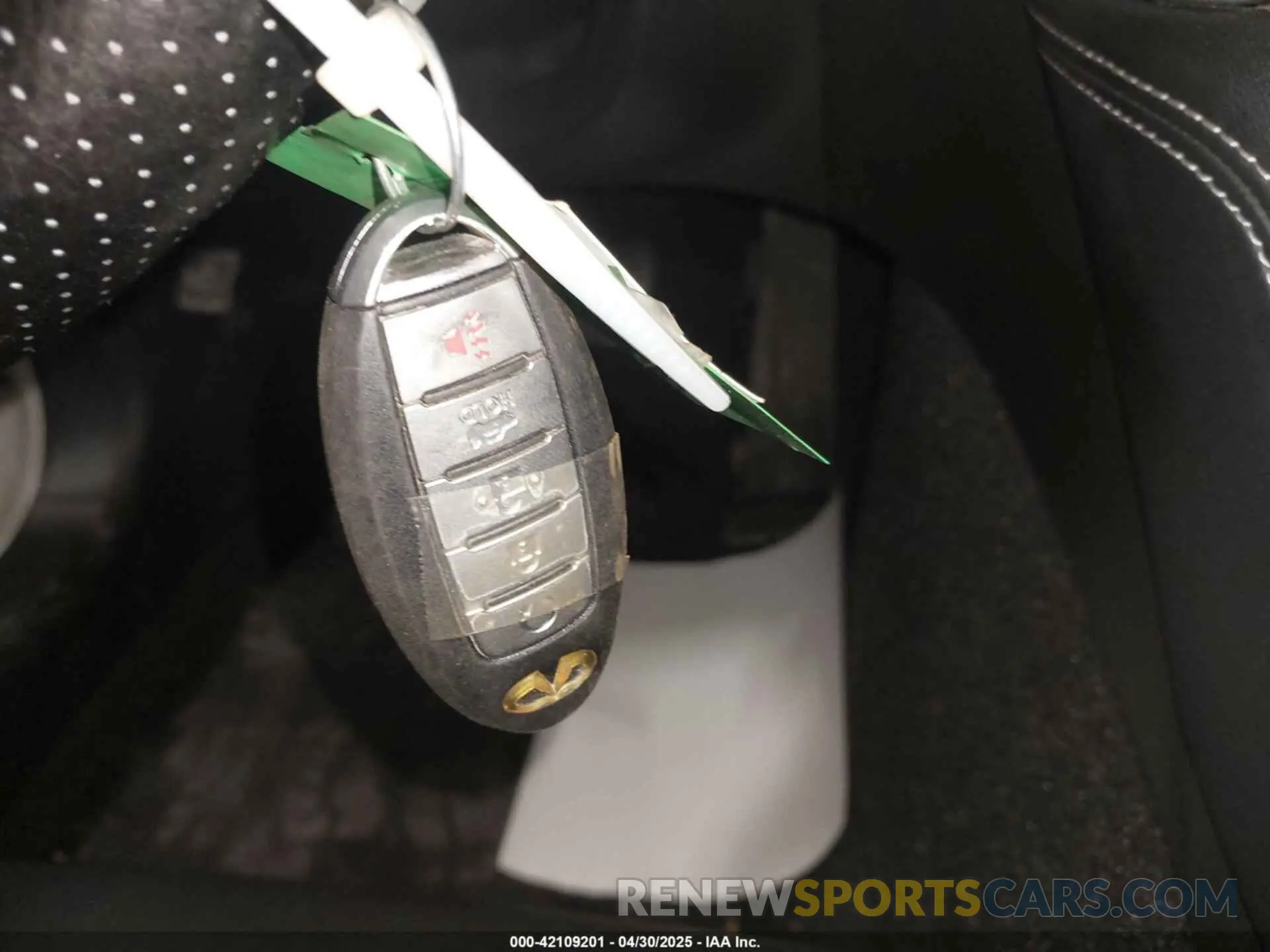 11 Photograph of a damaged car JN1EV7AR7KM559251 INFINITI Q50 2019